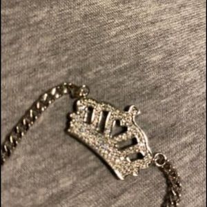 14k white gold crown necklace